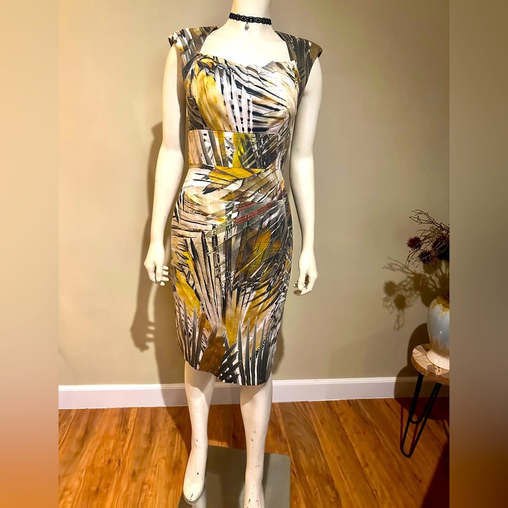 Black Halo Dress beige tropical pencil size 6